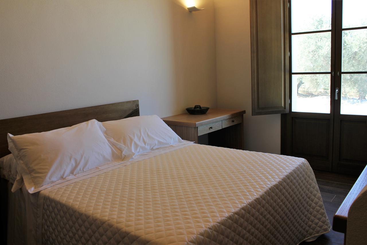 סורסו Serra Niedda Resort & Agriturismo מראה חיצוני תמונה